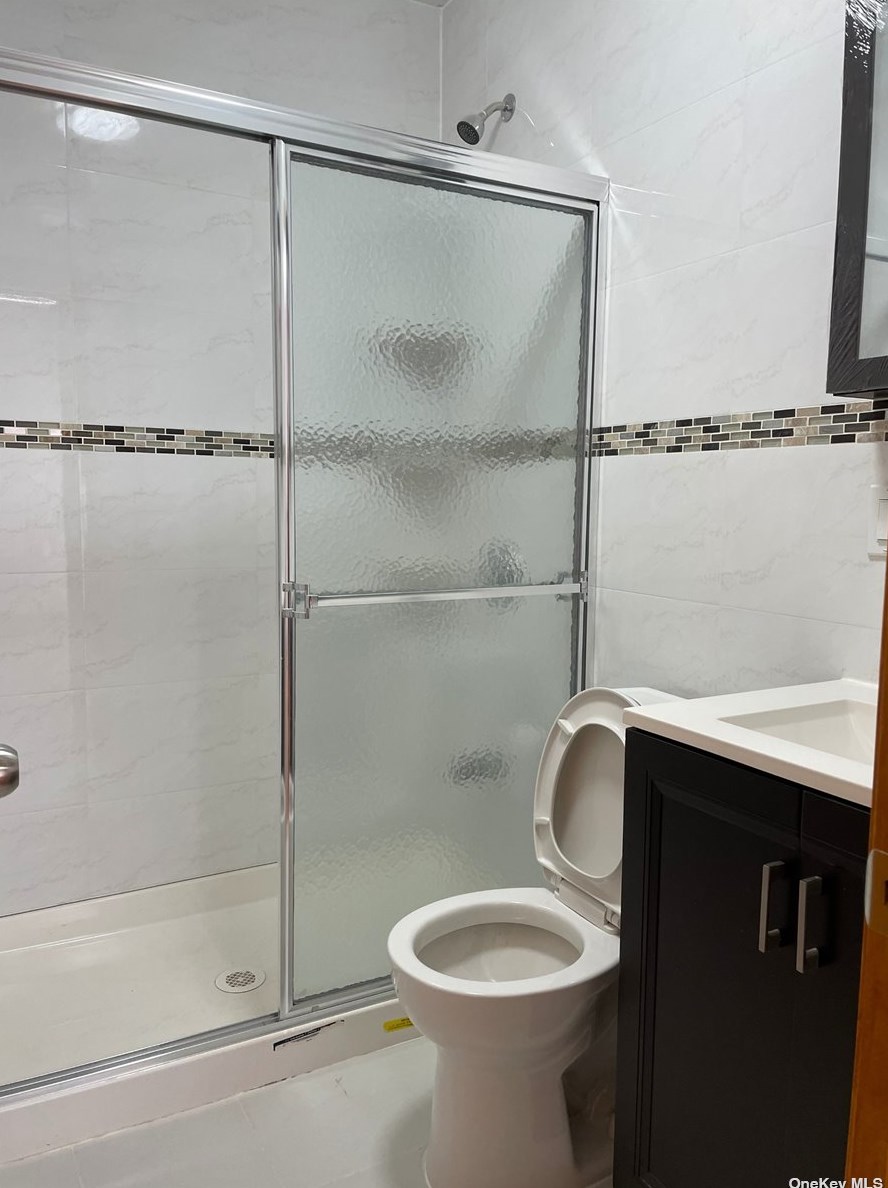 31-28 90th St #2 Fl, Flushing, NY 11369