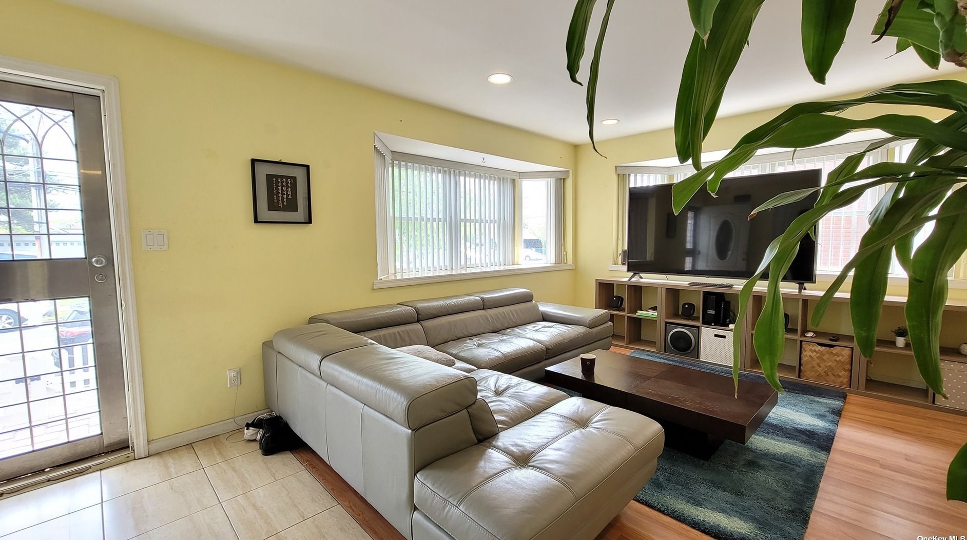 215-07 39th Ave, Flushing, NY 11361-2410