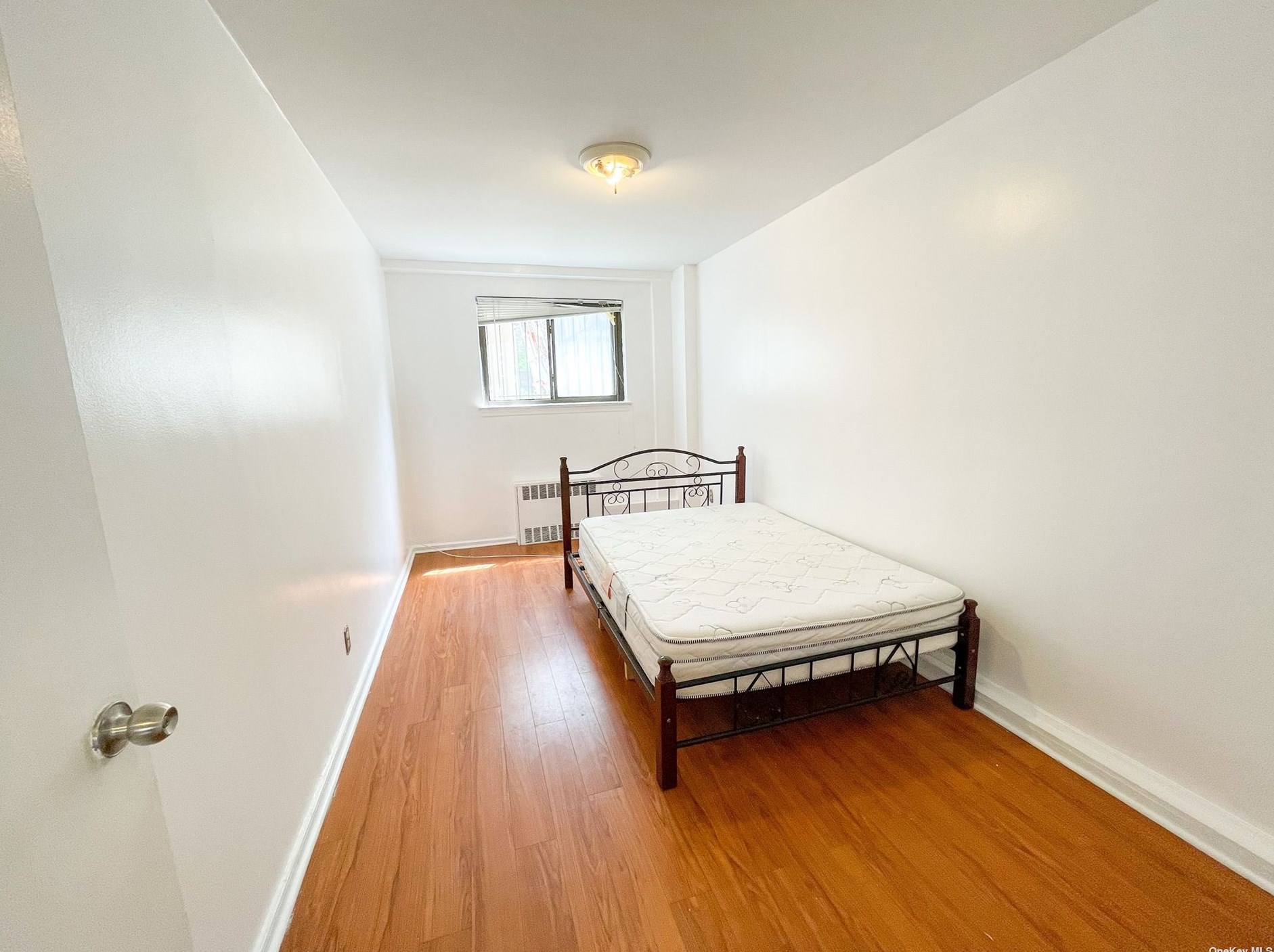 57-33 156th St, Flushing, NY 11355-2754