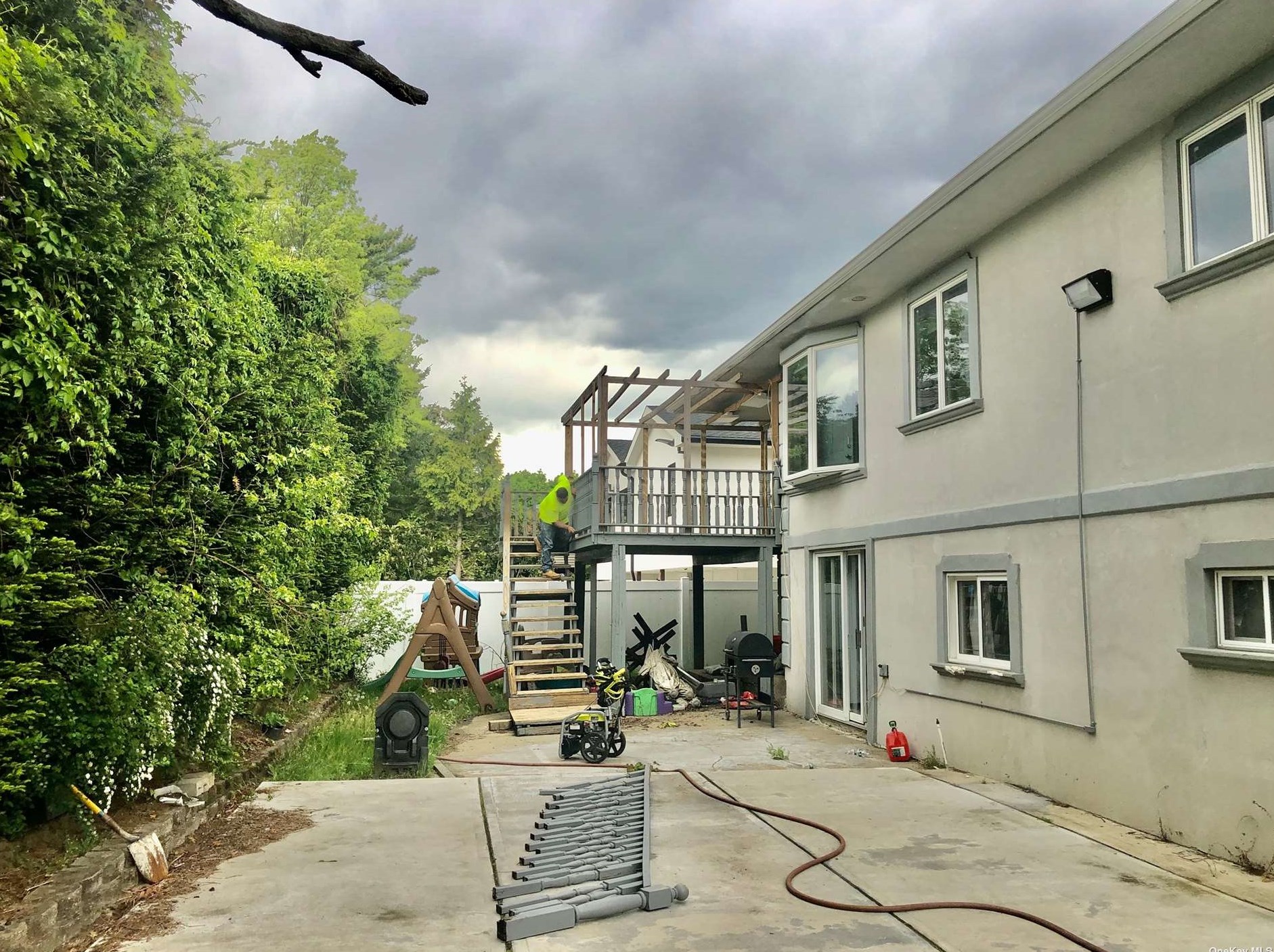 1032 Fordham Ln, Woodsburgh, NY 11598