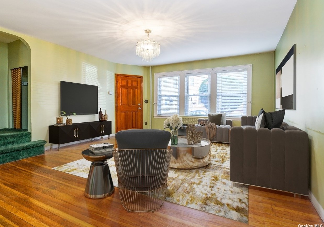 20-48 32nd St, Long Island City, NY 11105