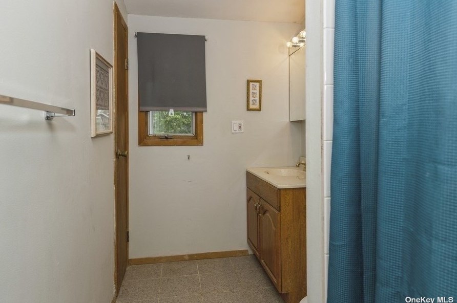 100 Webster St, North Merrick NY  11566-2619 exterior