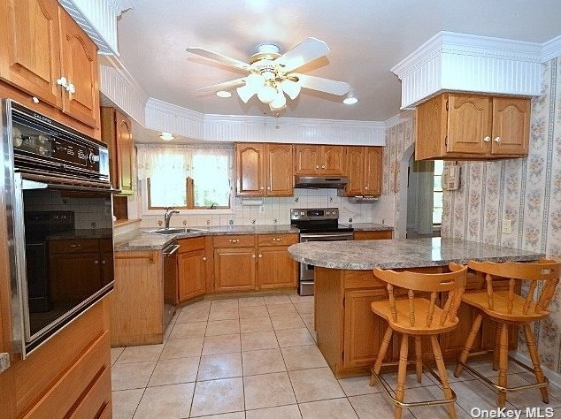 16 Sandra Dr, Hauppauge, NY 11788-2724