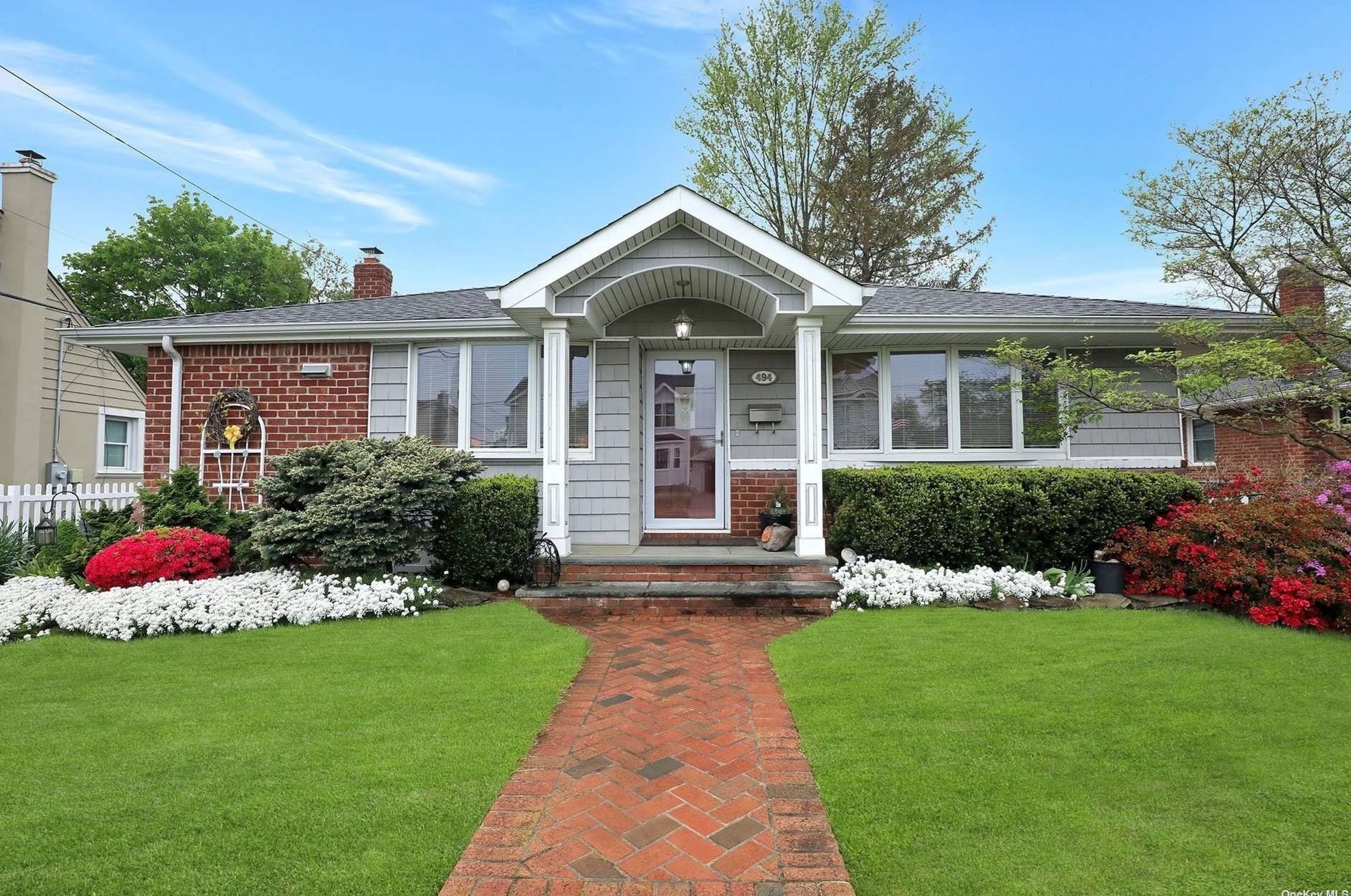 494 Whittier Ave, Plainedge, NY 11756-5645