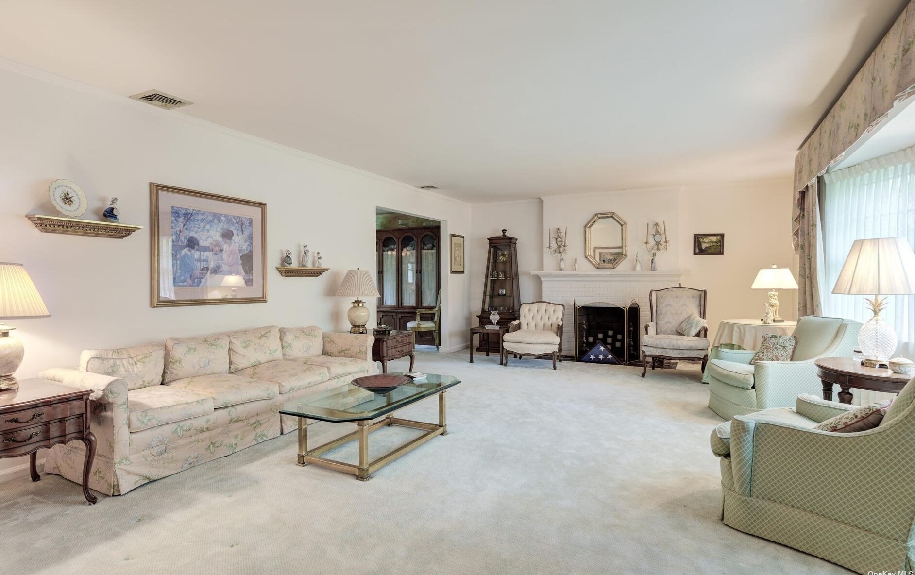 105 John St, Garden City, NY 11530-3005