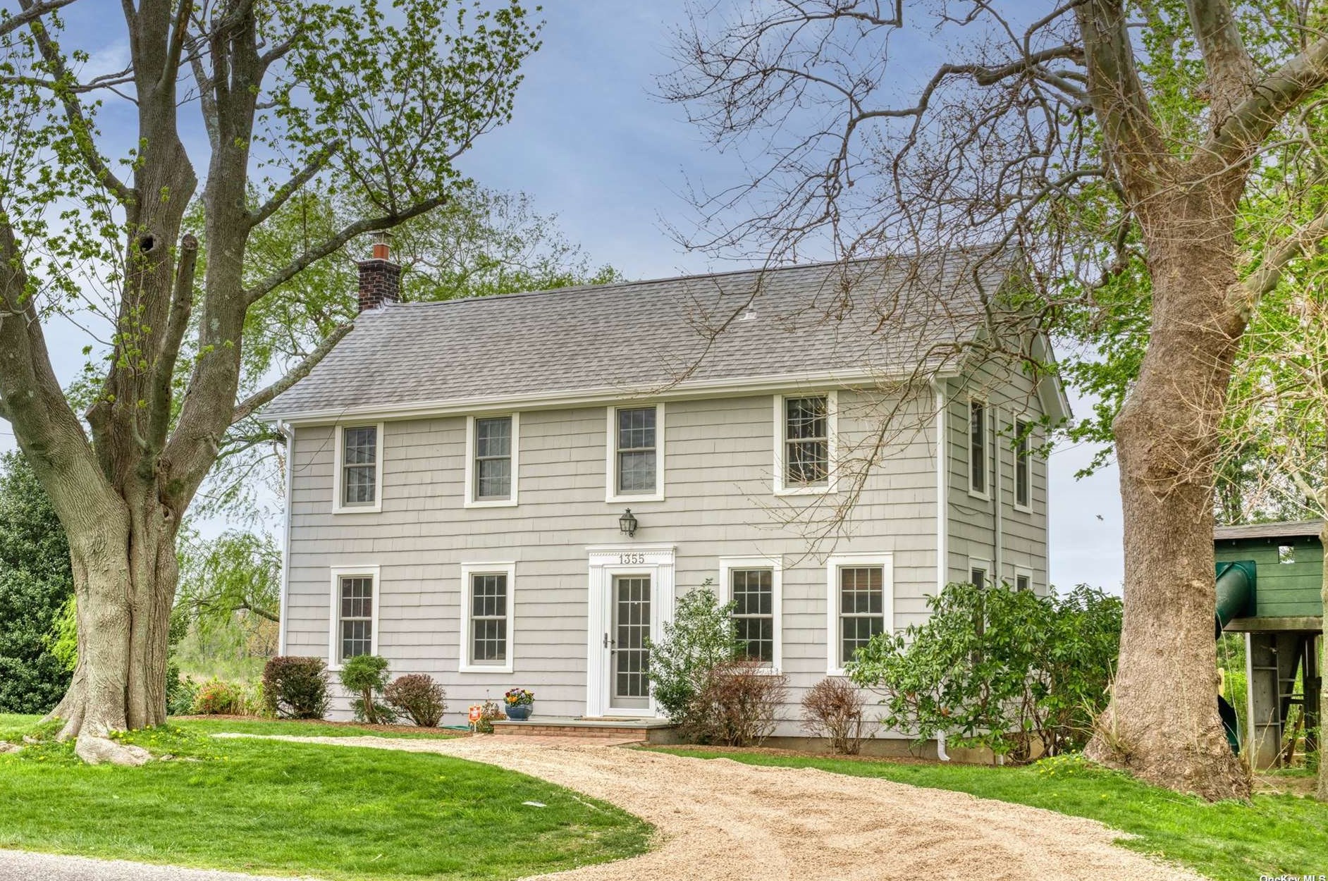 1355 Cox Ln, Nassau Point, NY 11935