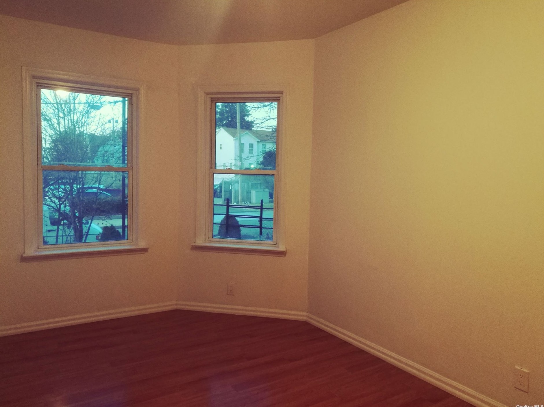 19 Lawn Ave #1f, New Rochelle, NY 10801