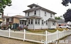 256-04 E Williston Ave, Floral Park, NY 11001