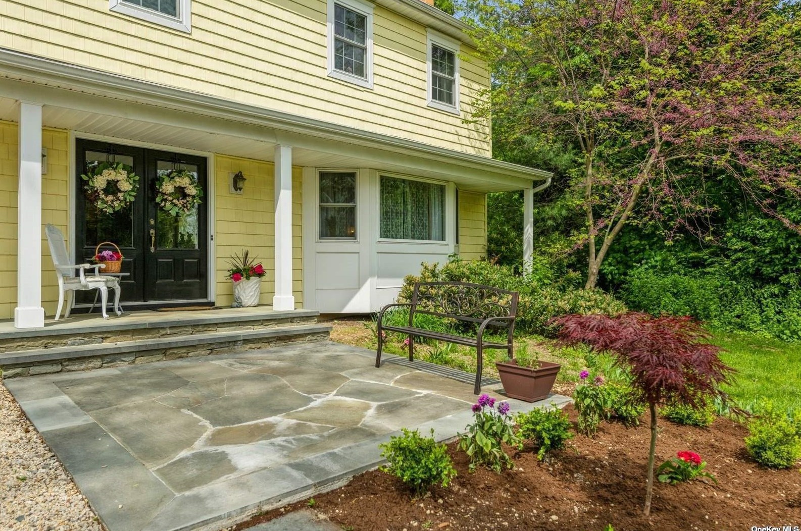 37 Kivy St E, Huntington Station, NY 11746
