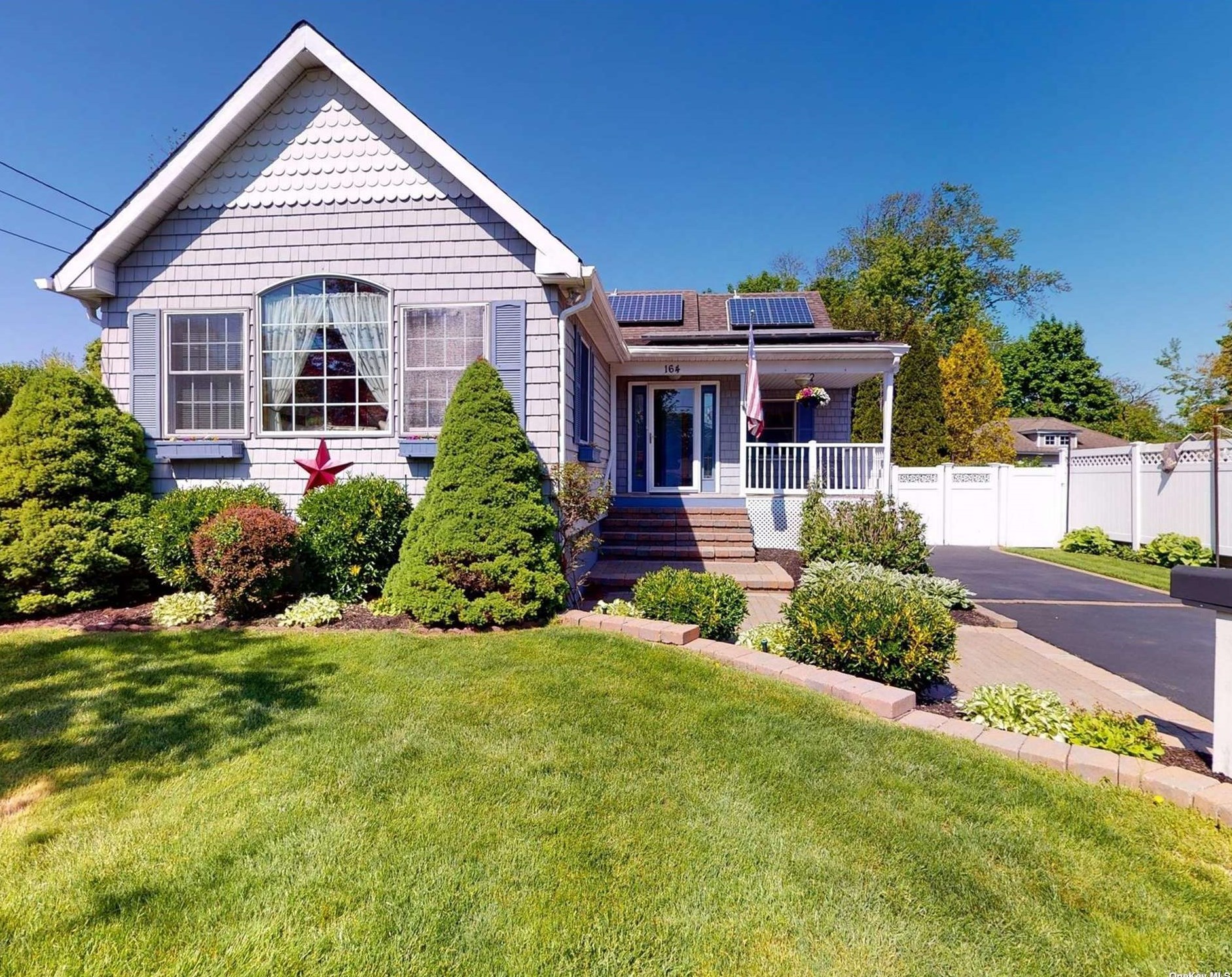 164 Rider Ave, Canaan Lake, NY 11772-3913