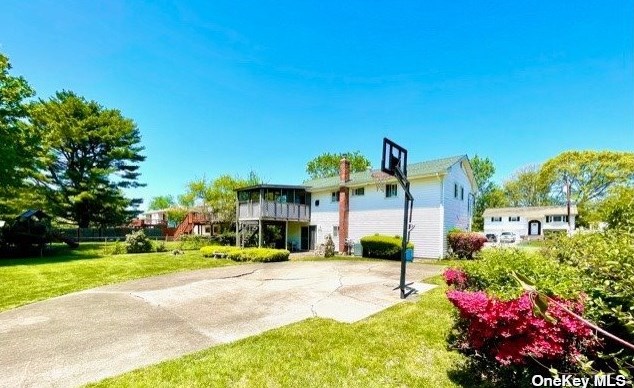 26 Ehler St, Pine Air, NY 11717-6014