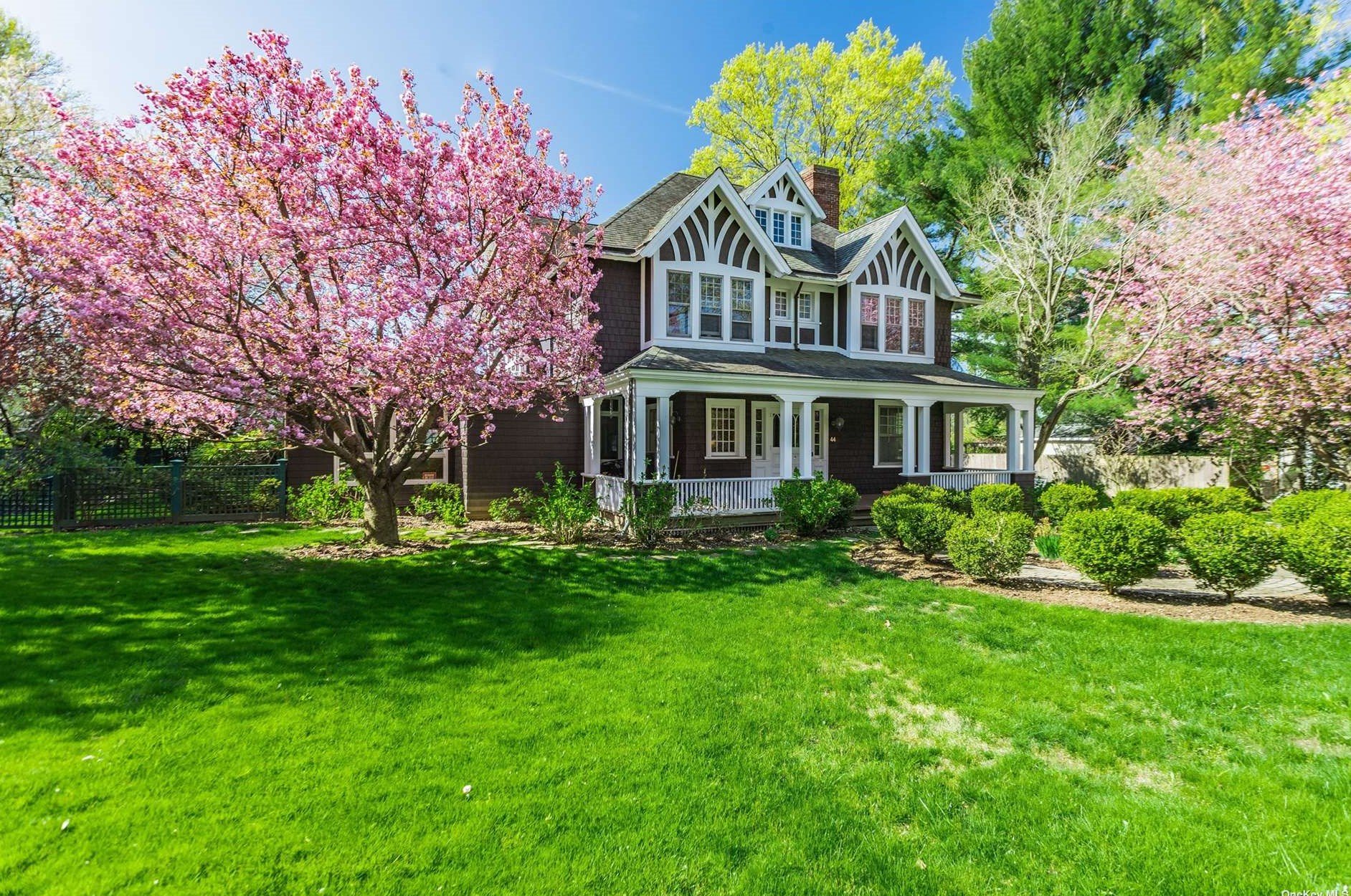 44 Highland Rd, Glen Cove, NY 11542
