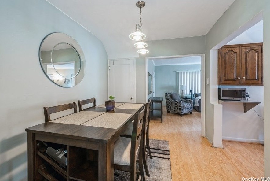 73-43 198th St, Flushing NY  11366-3938 exterior