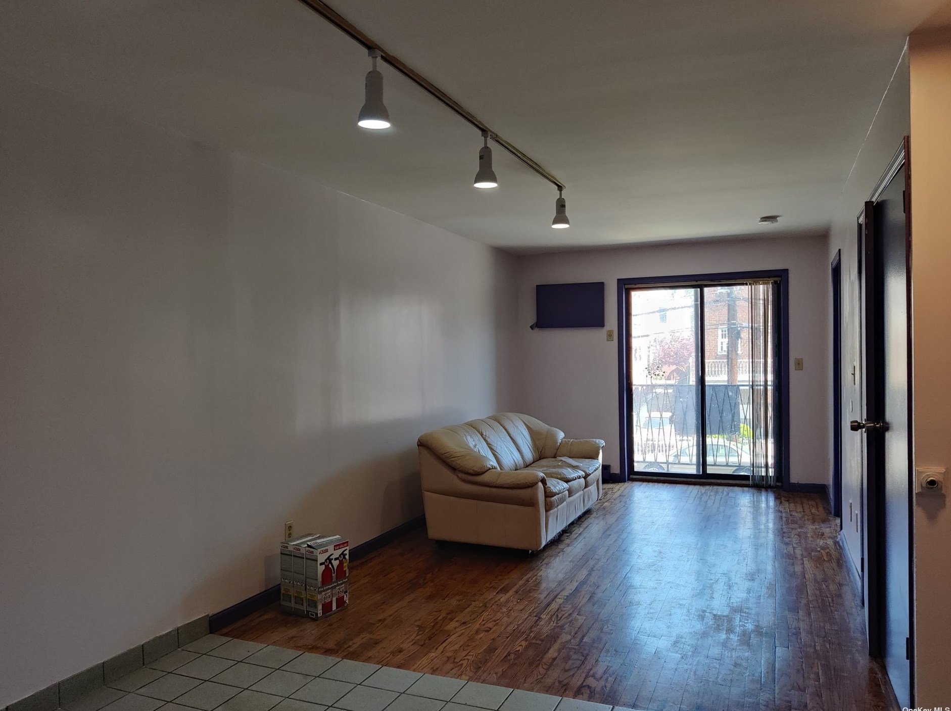 57-38 Penrod St, Flushing, NY 11368