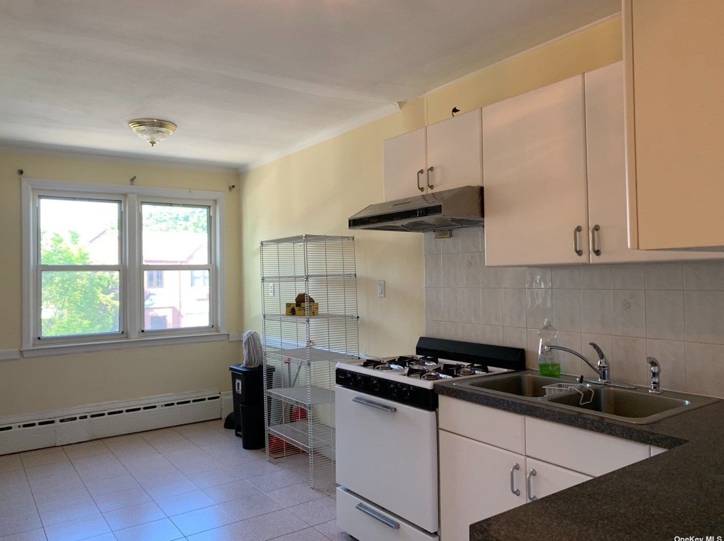 67-16 Juno St #2fl, Flushing, NY 11375
