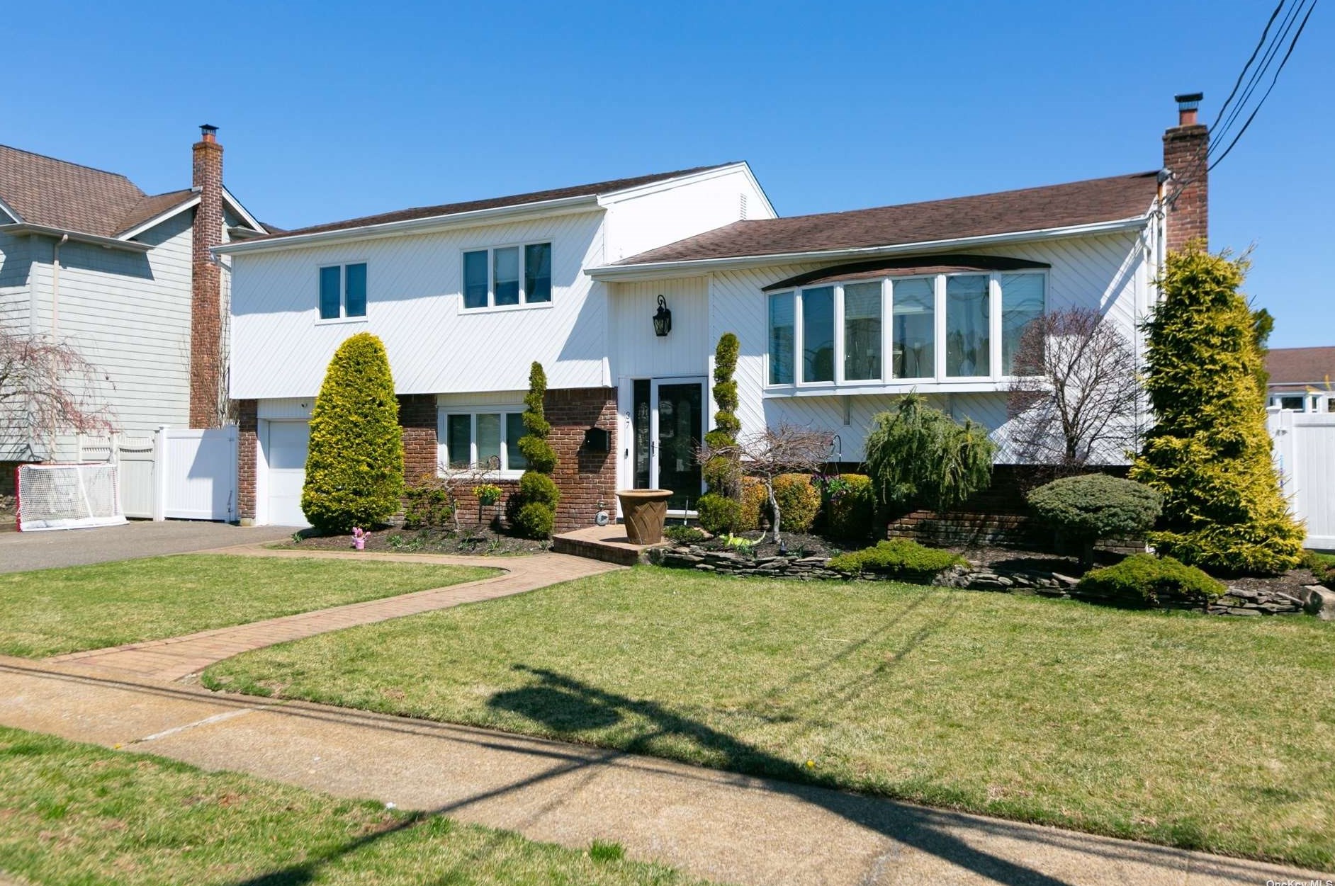 37 Merritt Ave, East Massapequa, NY 11758-7932