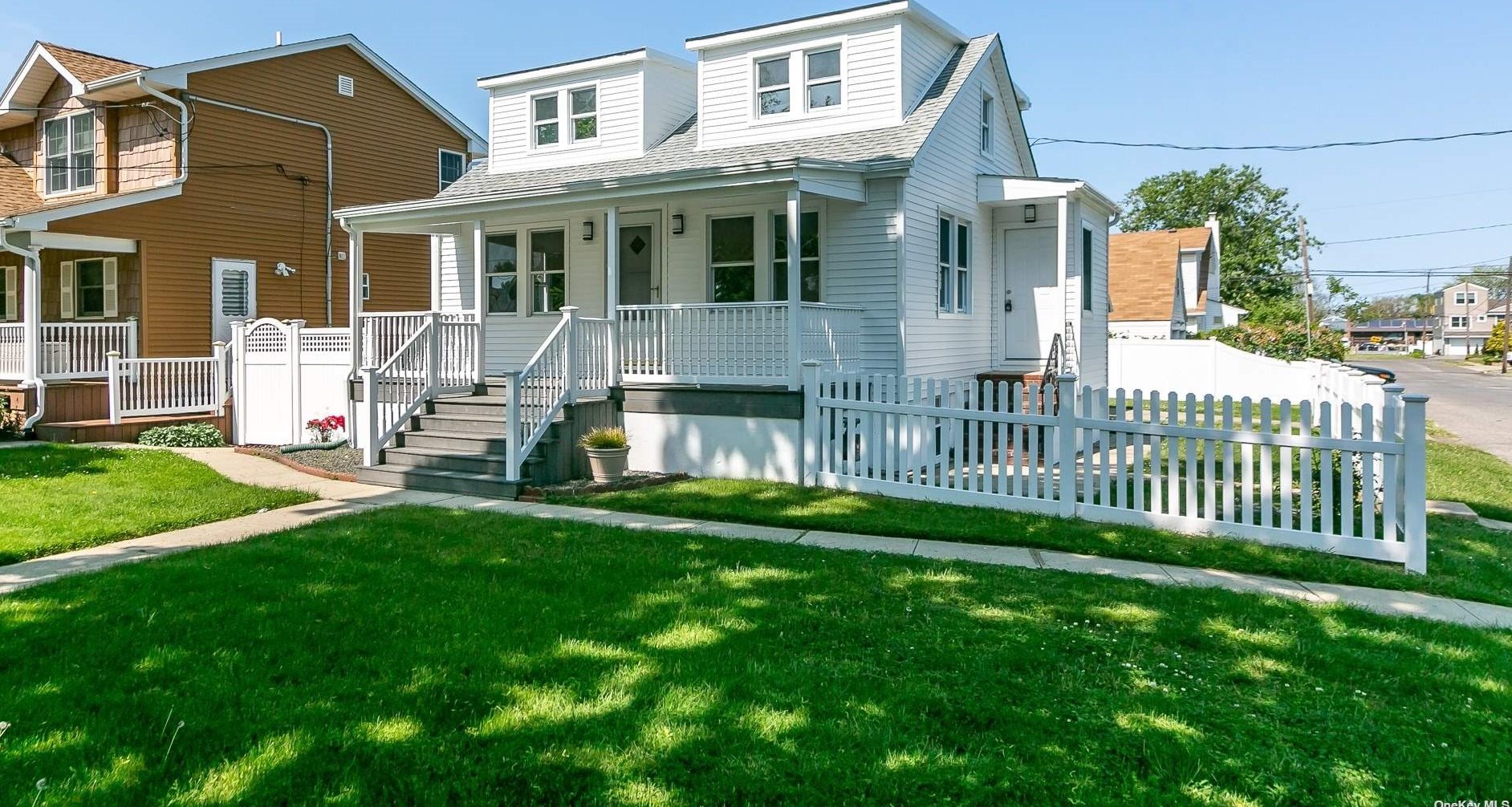 798 S Broadway, North Lindenhurst, NY 11757