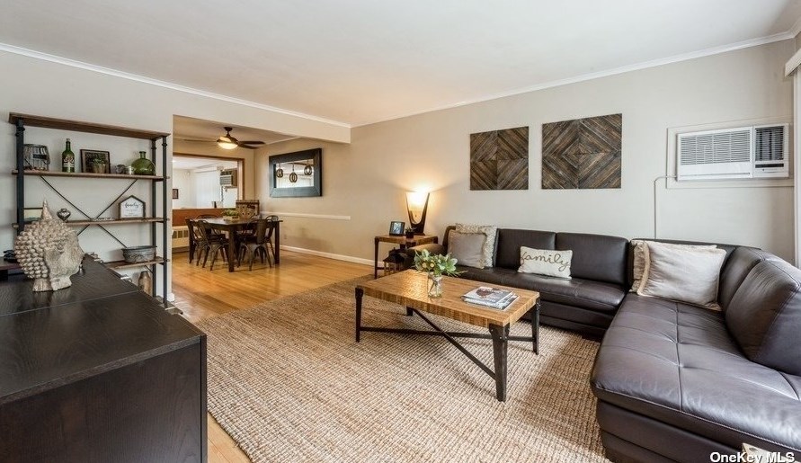 151 Aster Dr, New Hyde Park, NY 11040