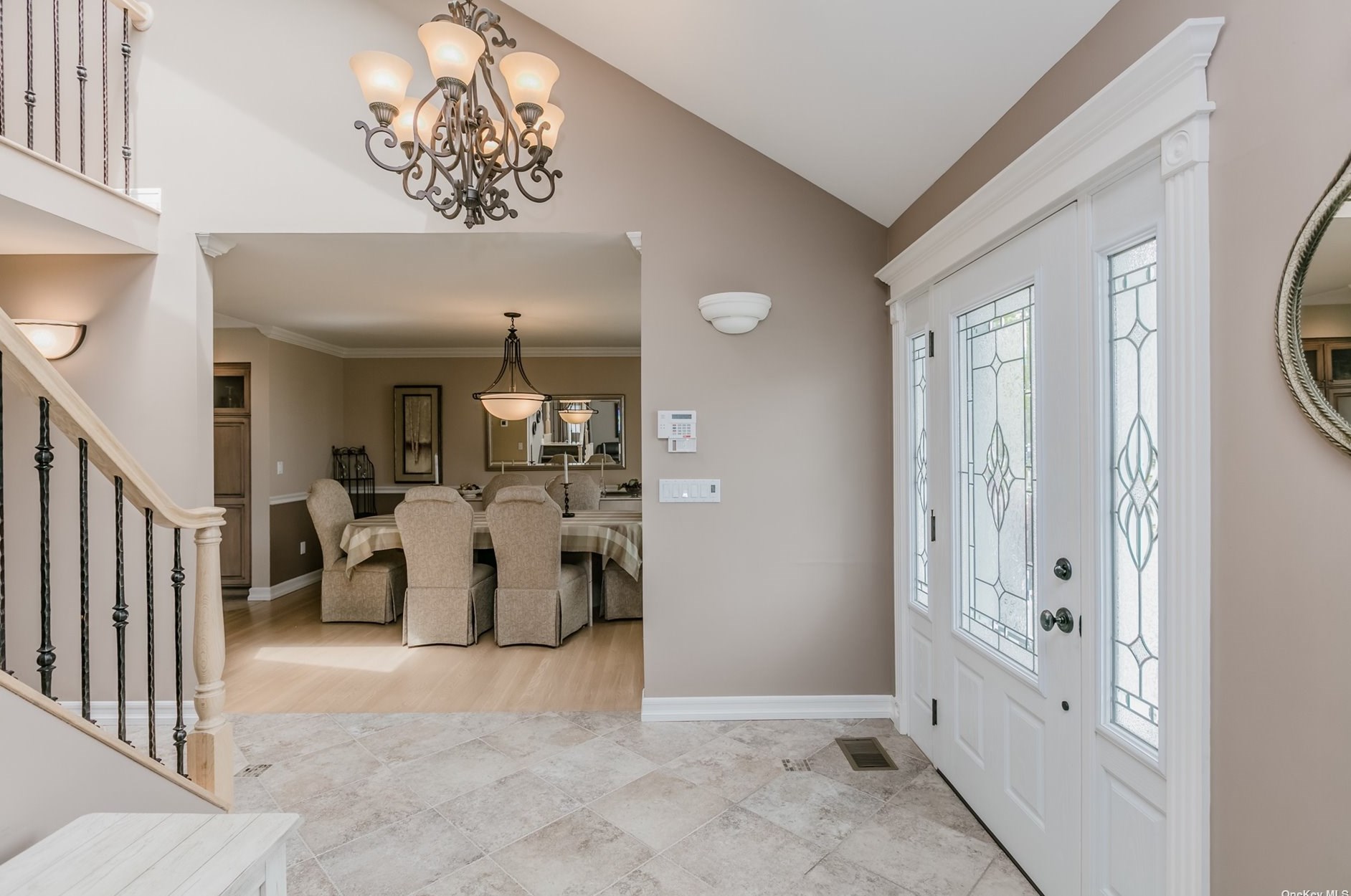 156 Pace Dr S, West Islip, NY 11795
