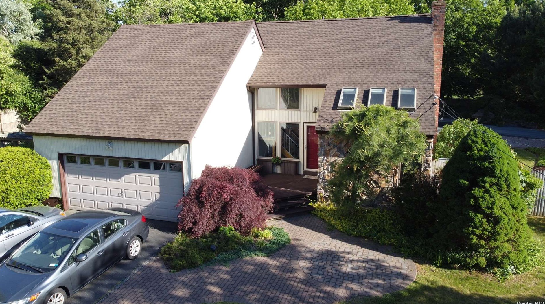 584 Barton Ave, Canaan Lake, NY 11772