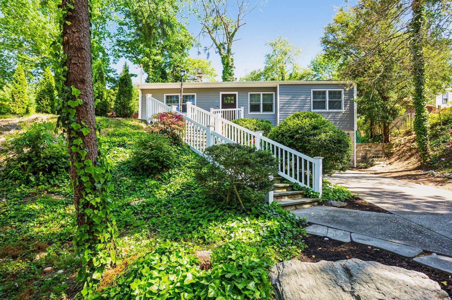 60 Twilight Rd, Rocky Point, NY 11778-9790