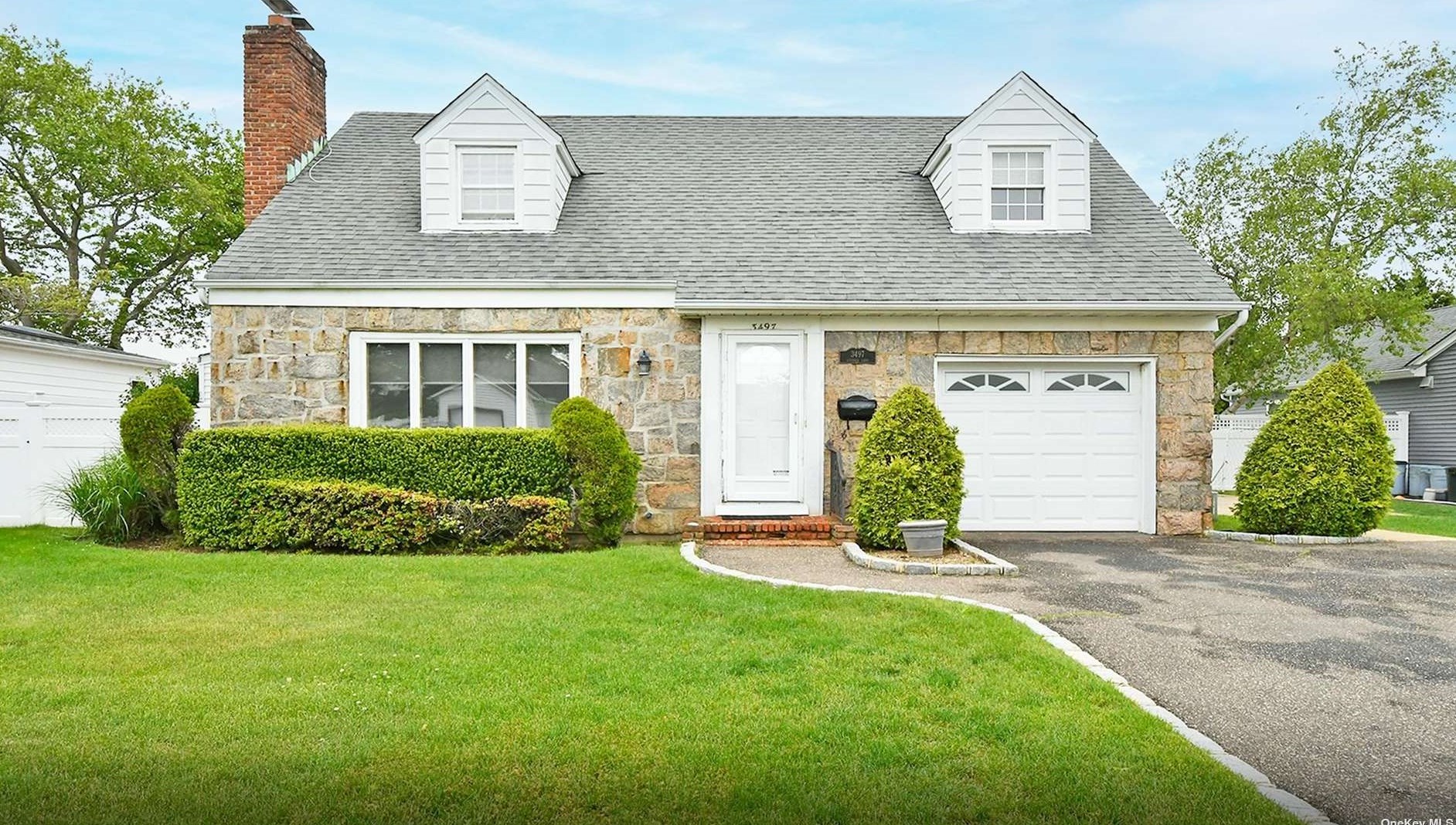 3497 Stephen Ln, North Wantagh, NY 11793