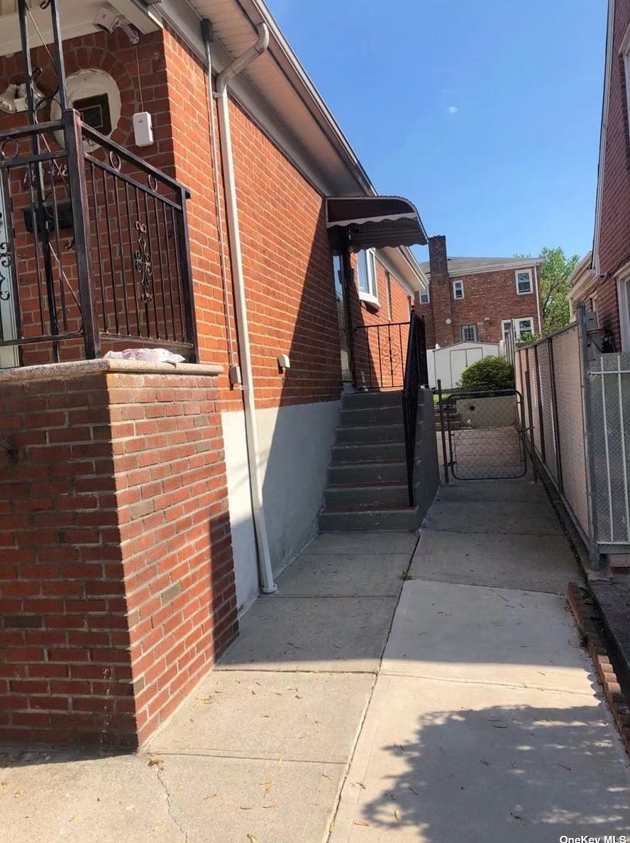 149-18 24th Ave, Flushing, NY 11357-1521