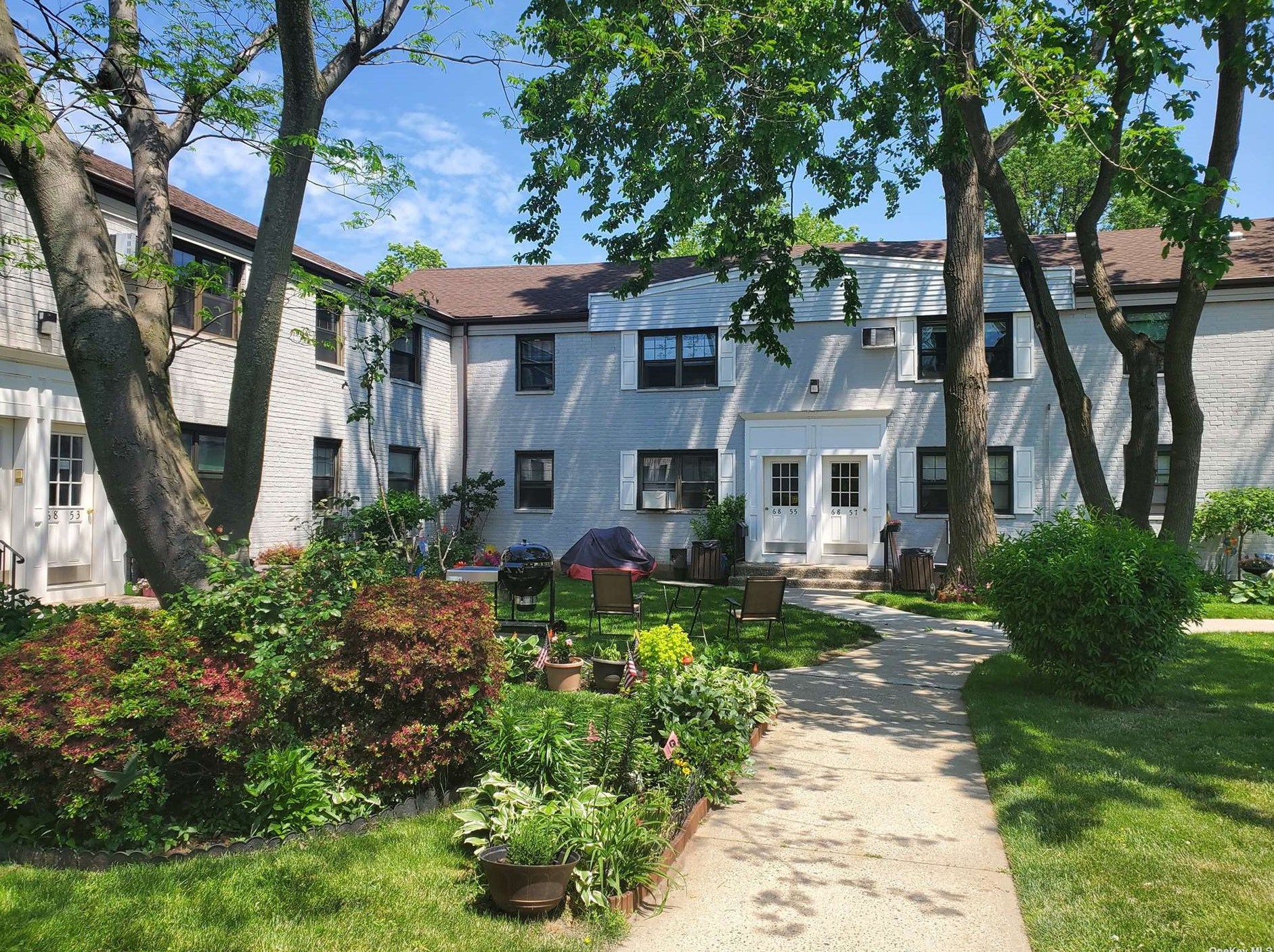 68-55 136th St, Flushing, NY 11367