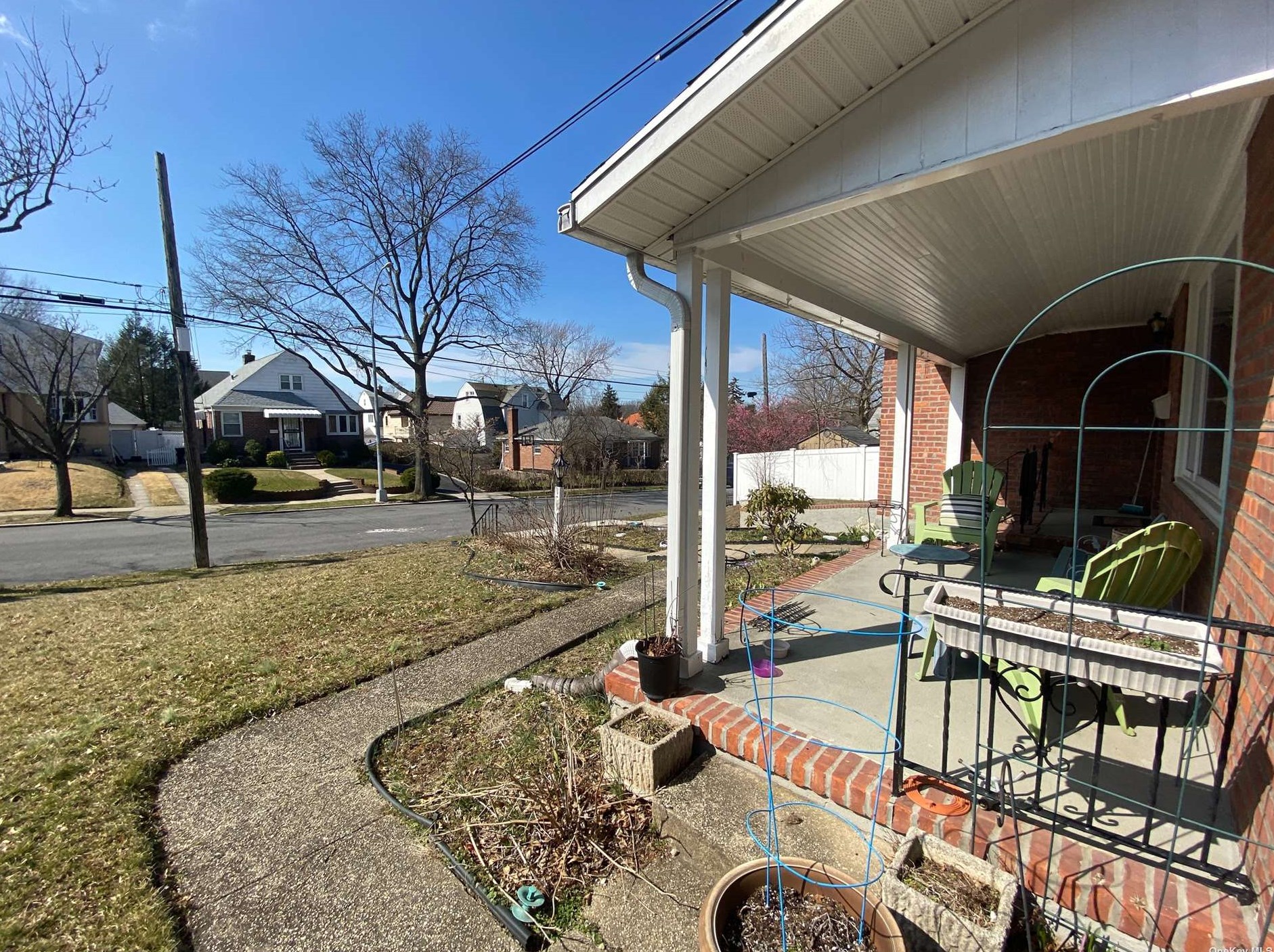 36-15 218th St, Flushing, NY 11361-2813