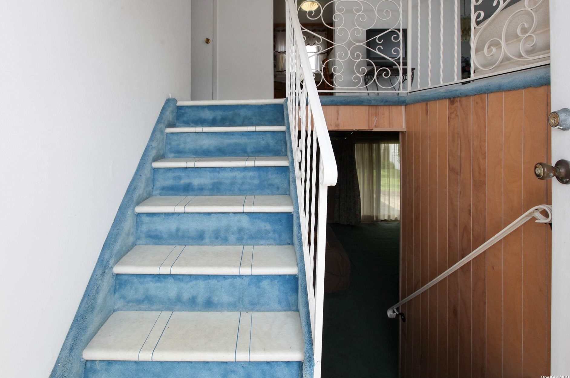 124 Spring St, East Massapequa, NY 11758