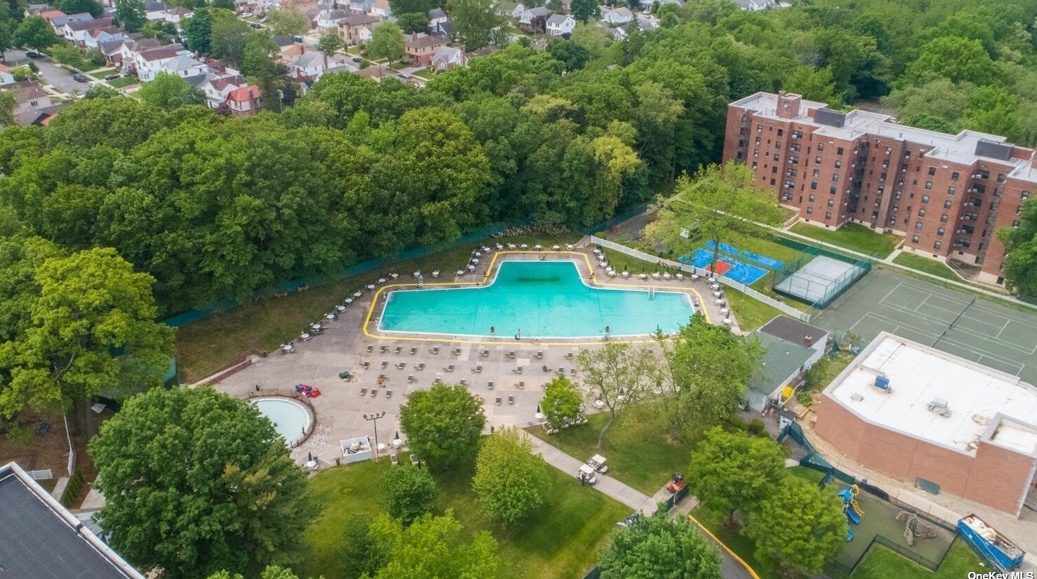 7351 Bell Blvd, Flushing NY  11364-2939 exterior