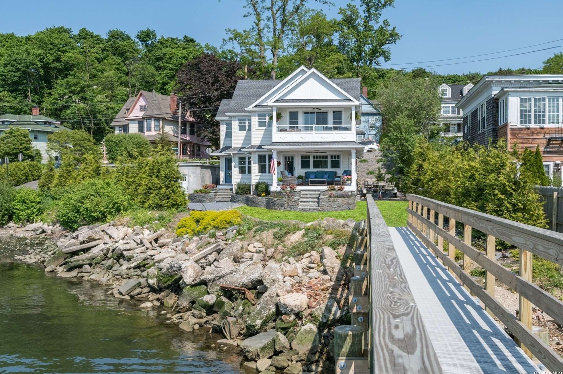133 Woodbine Ave, Northport, NY 11768