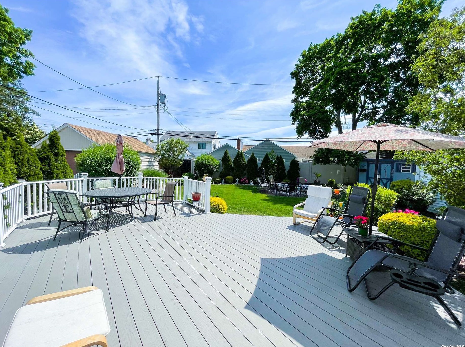 749 Preston Rd, Hempstead, NY 11554-4533