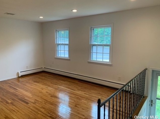 30 Mott Ave #2, East Hills, NY 11576
