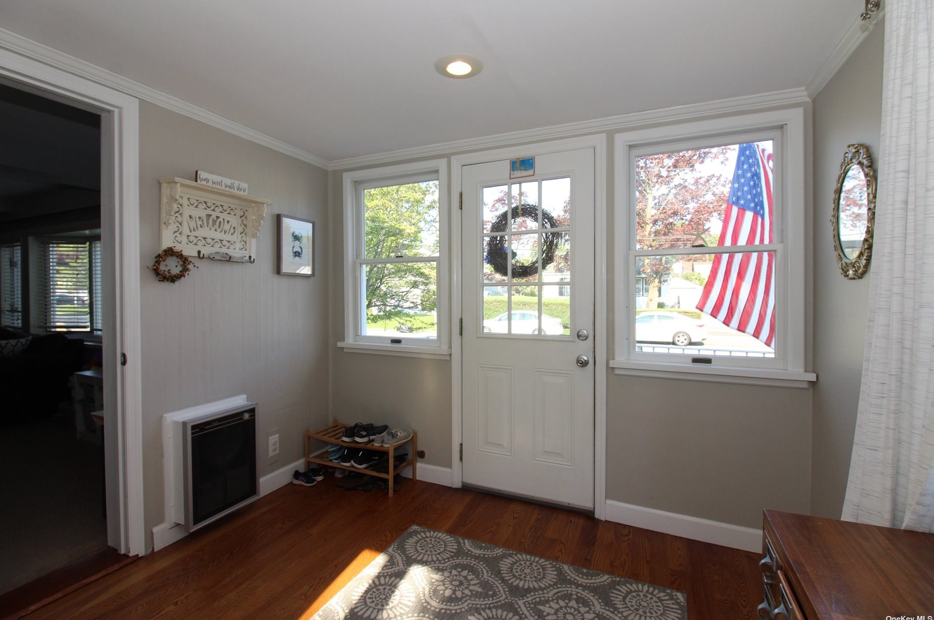 711 Mccall Ave, West Islip, NY 11795