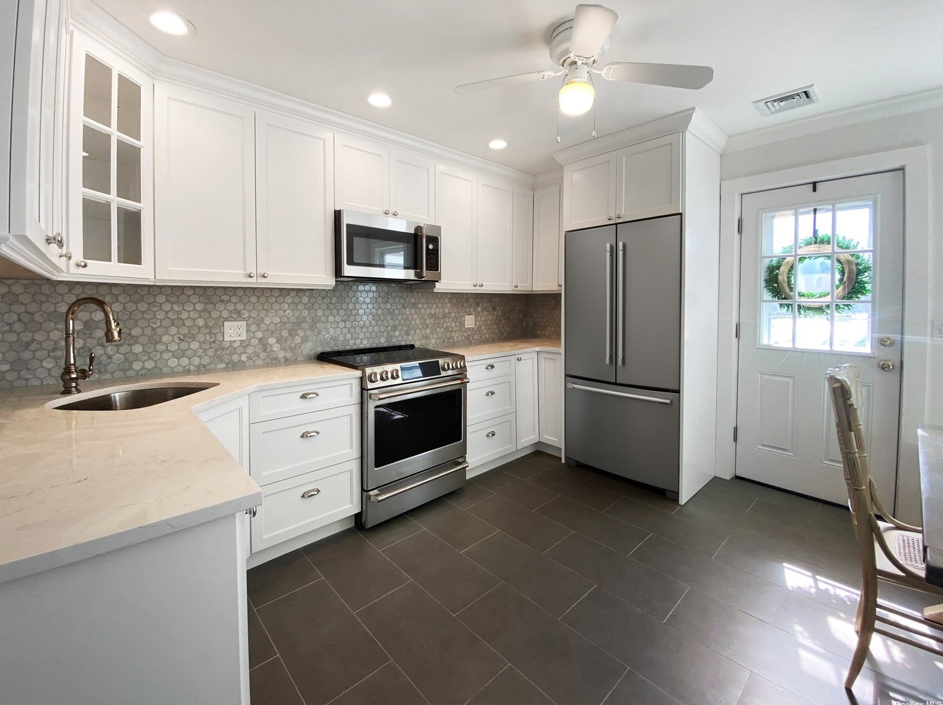 197 9th St #f55, Greenport, NY 11944