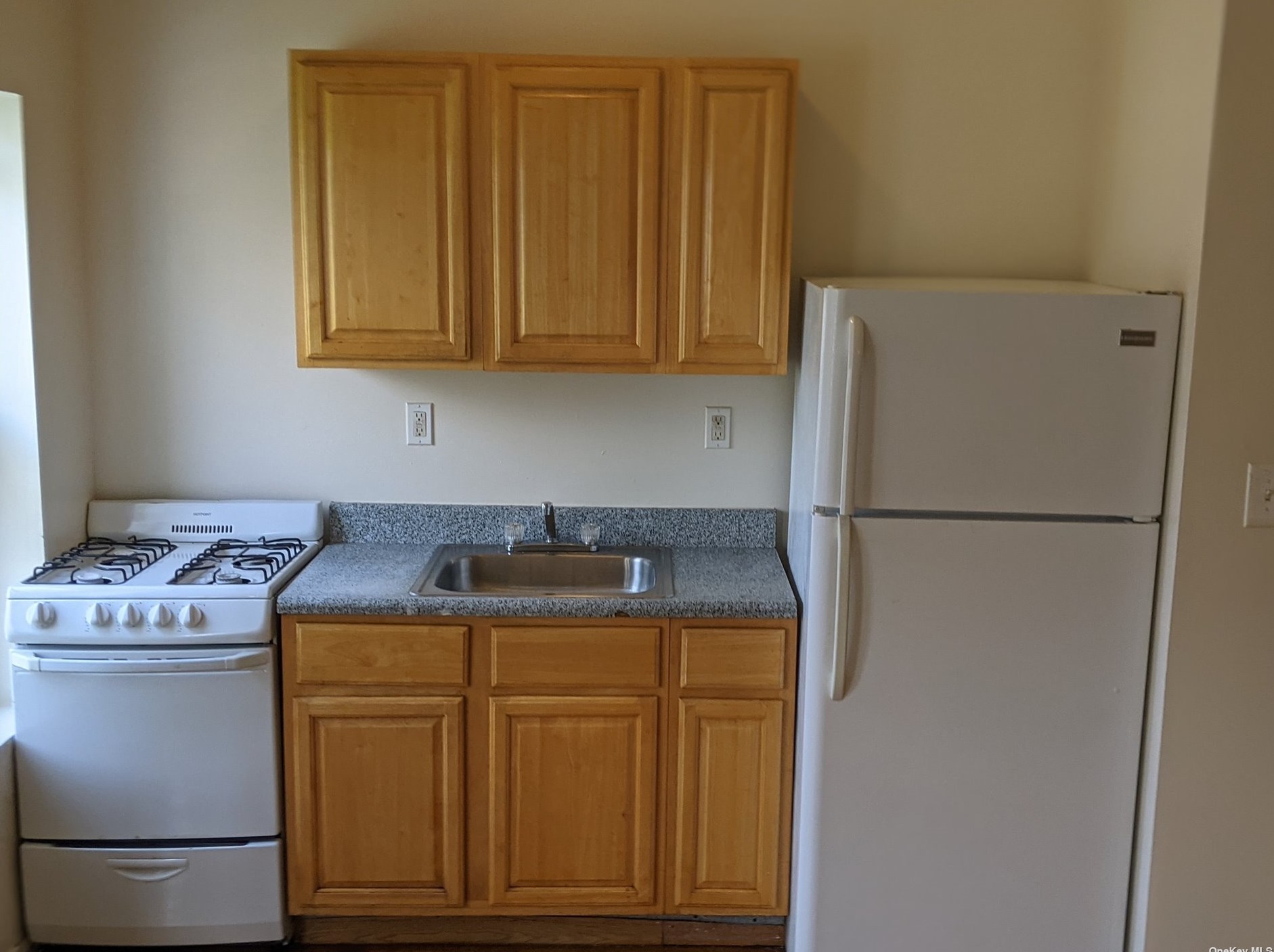 504 E 183rd St # 2, Bronx, NY