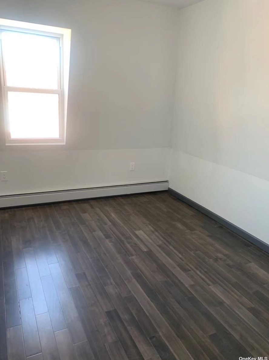 18-25 College Point Blvd, Flushing NY  11356-1138 exterior