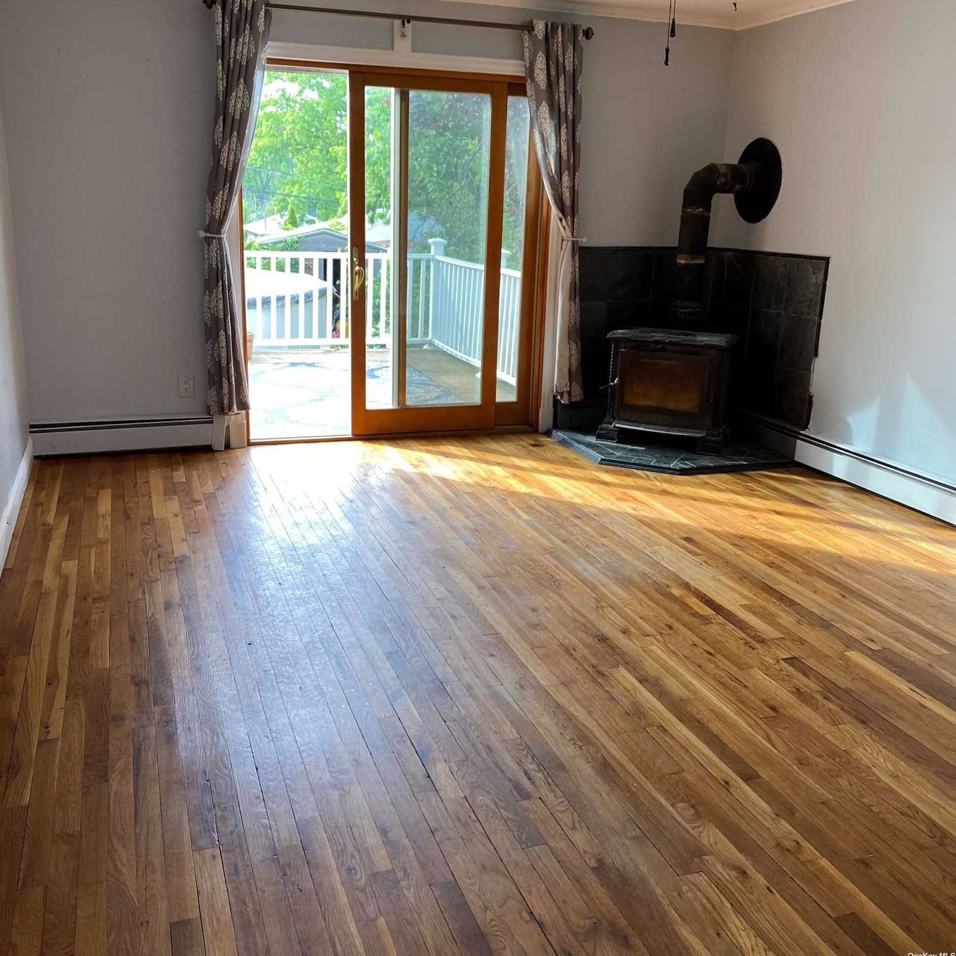 11 Matice Pl, Hauppauge, NY 11779-4932