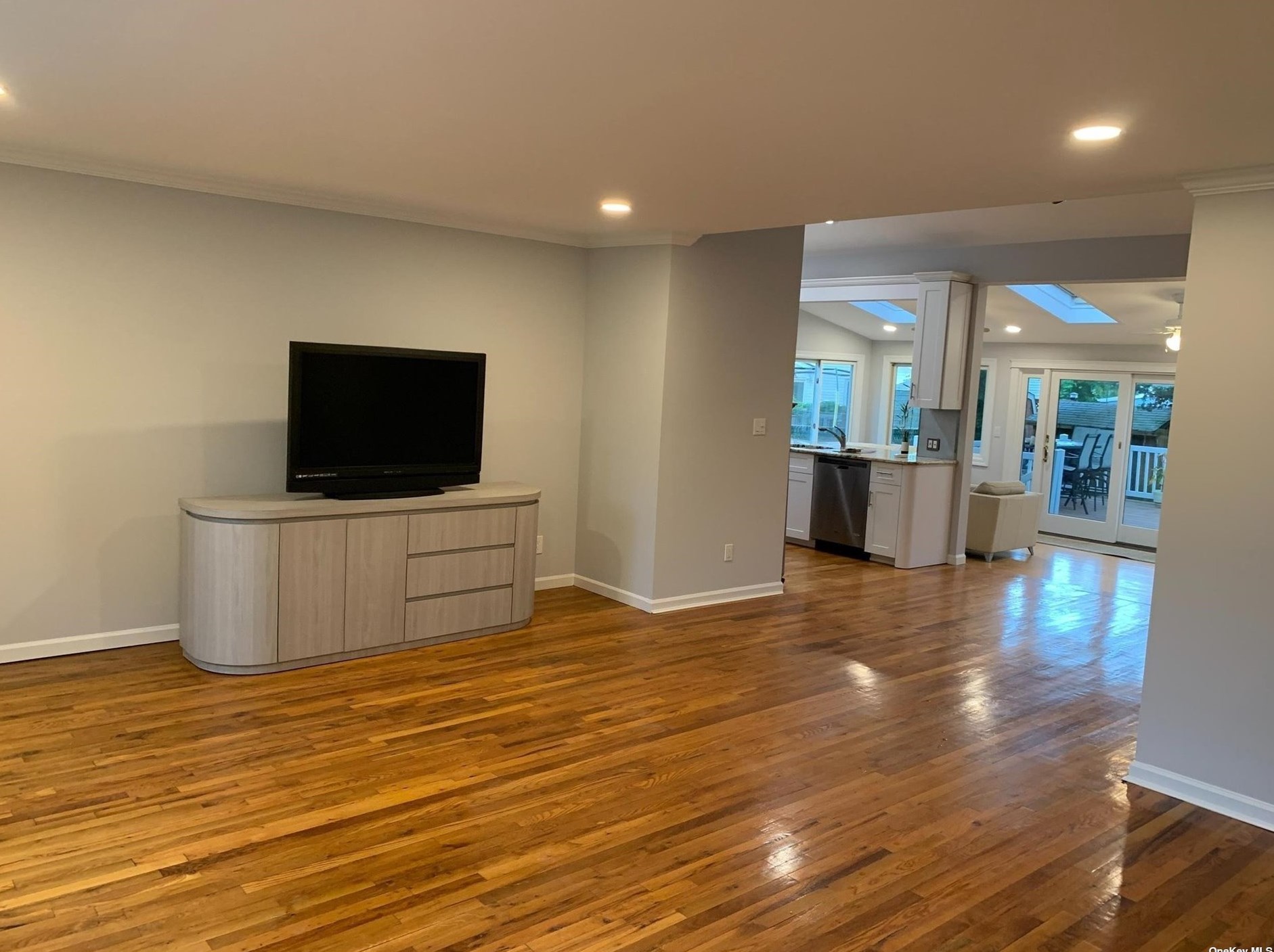 3466 Bunker Ave, North Wantagh, NY 11793