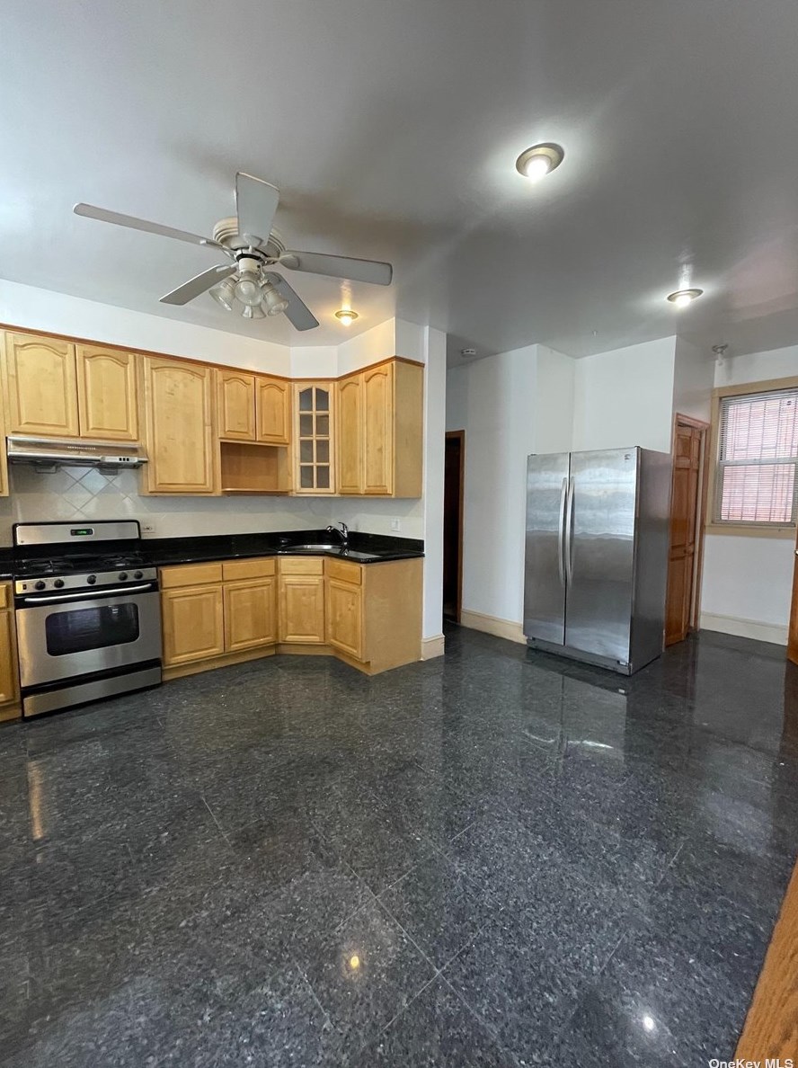53 70th St, Flushing NY  11378-1041 exterior