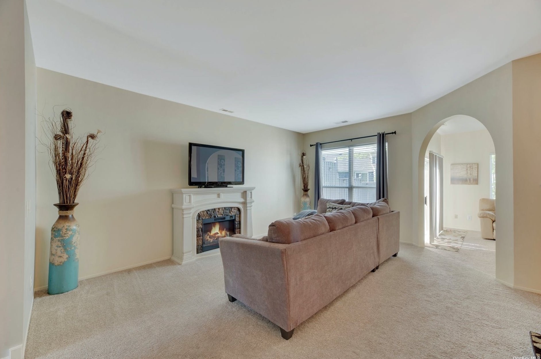 773 Spring Lake Dr #773, Middle Island, NY 11953