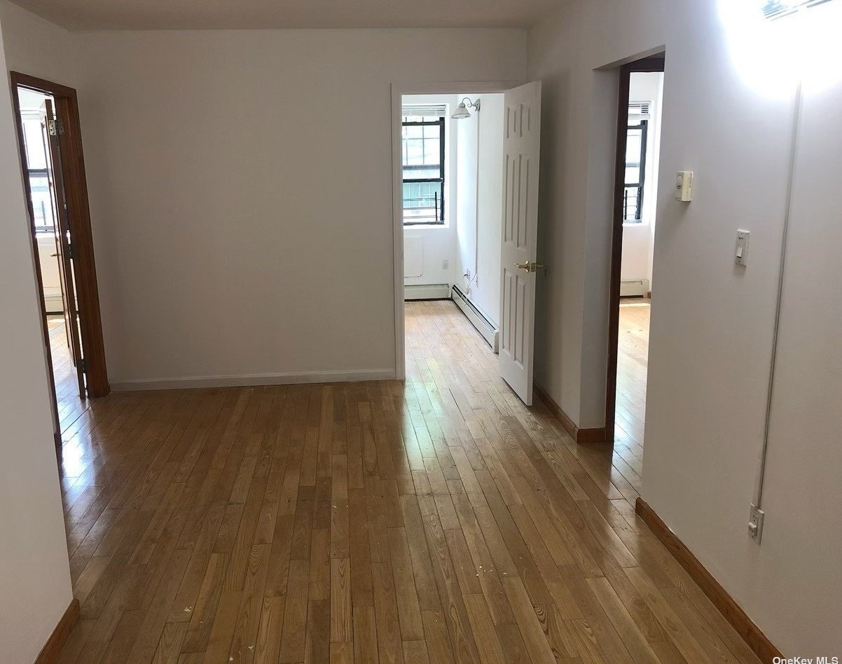 144-77 Barclay Ave #2b, Flushing, NY 11355