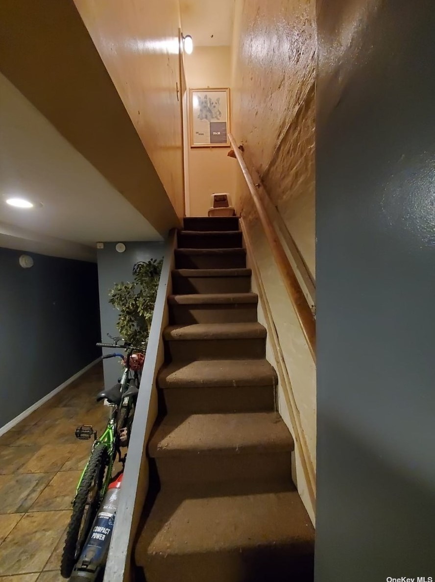 54 Fountain Ave, Brooklyn, NY 11208-2502