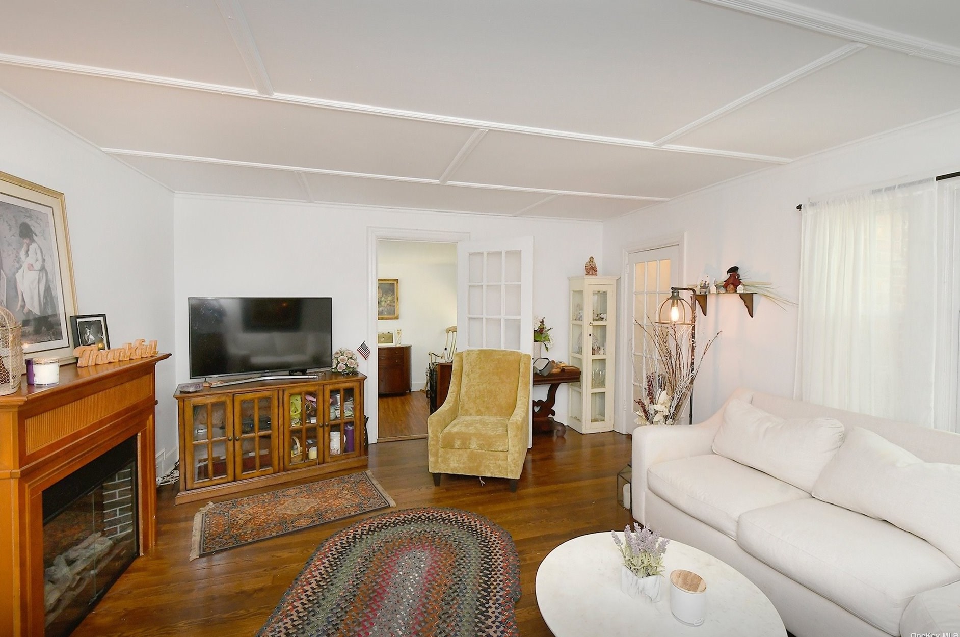 119 Lake Shore Dr, Canaan Lake, NY 11772