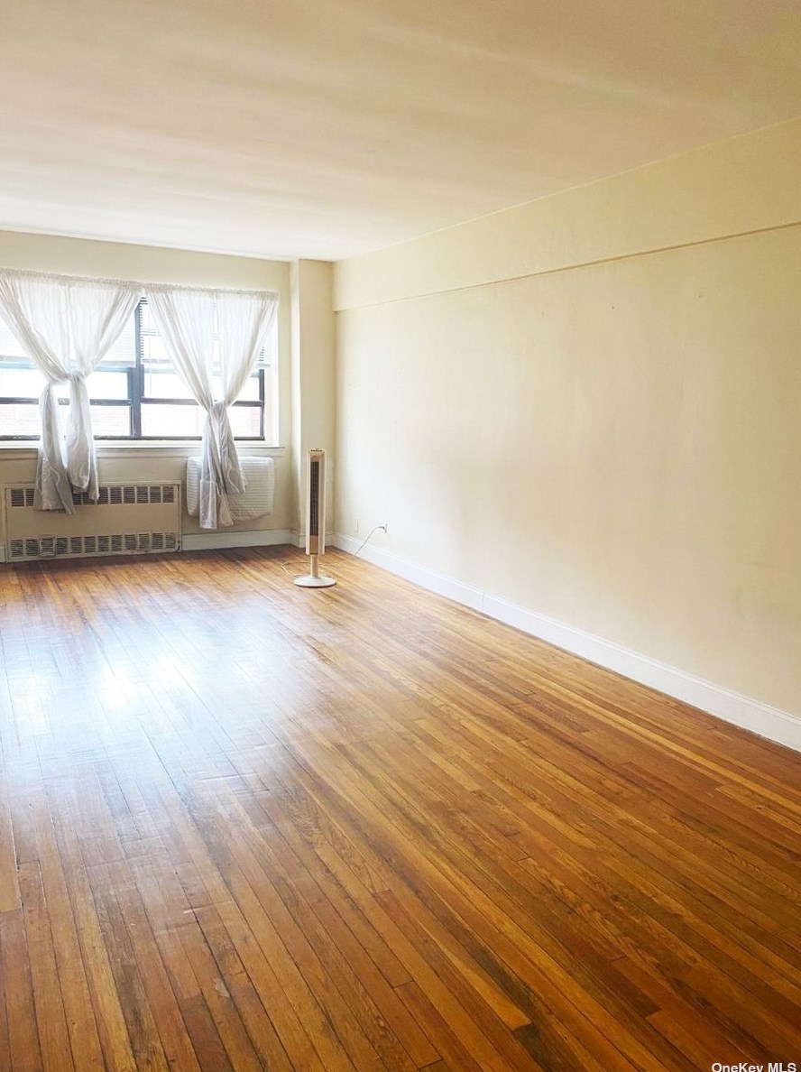 9431 E 60 Ave #5a, Flushing, NY 11373