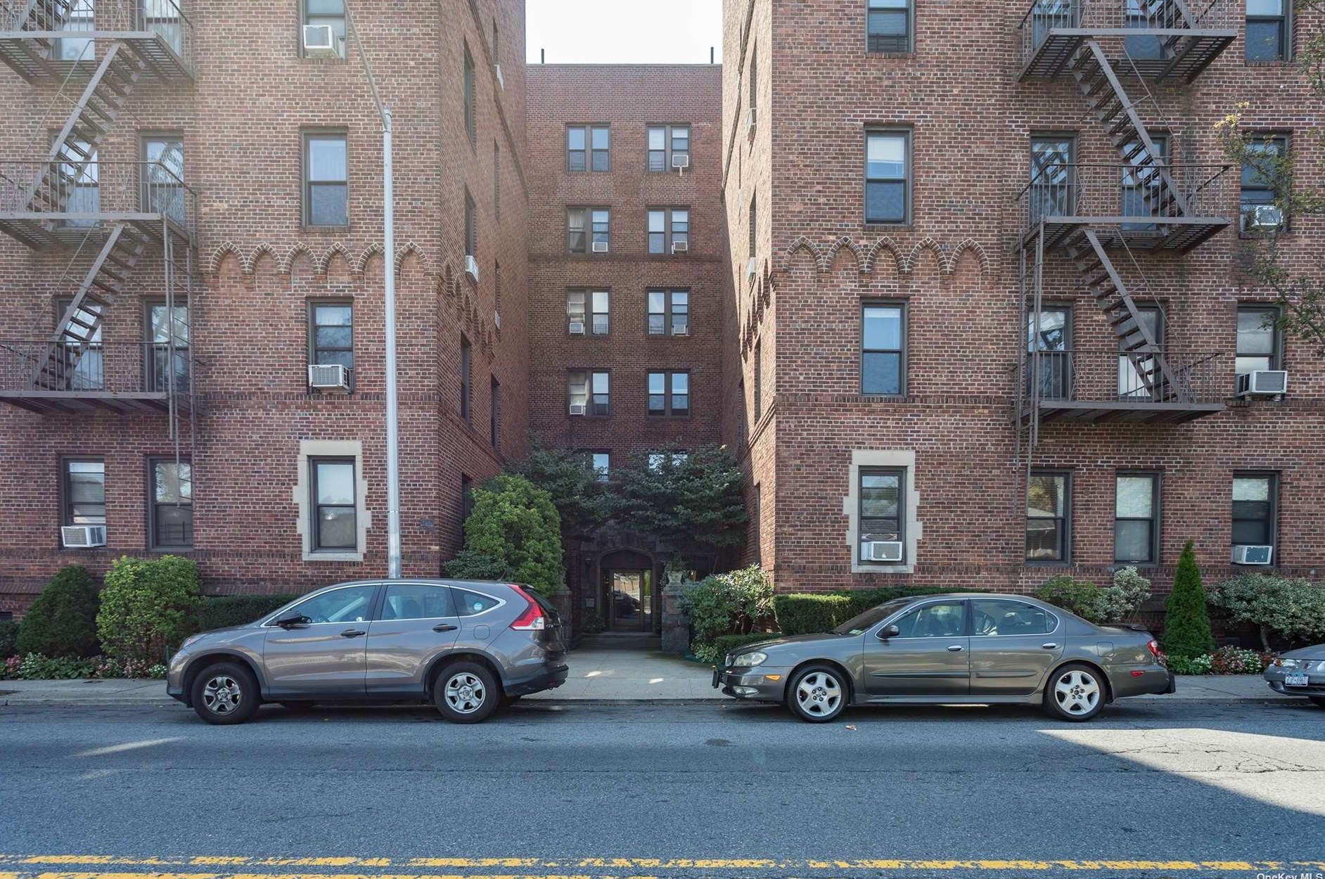 167-10 Crocheron Ave #2c, Flushing, NY 11358