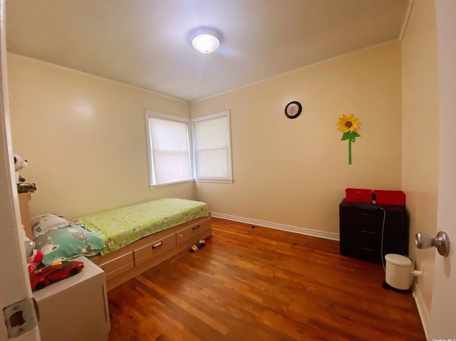 16 Aster Ave, North Merrick NY  11566-1104 exterior