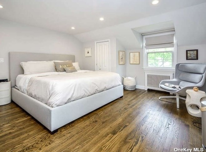 2 Plymouth Rd, Port Washington NY  11050-4313 exterior