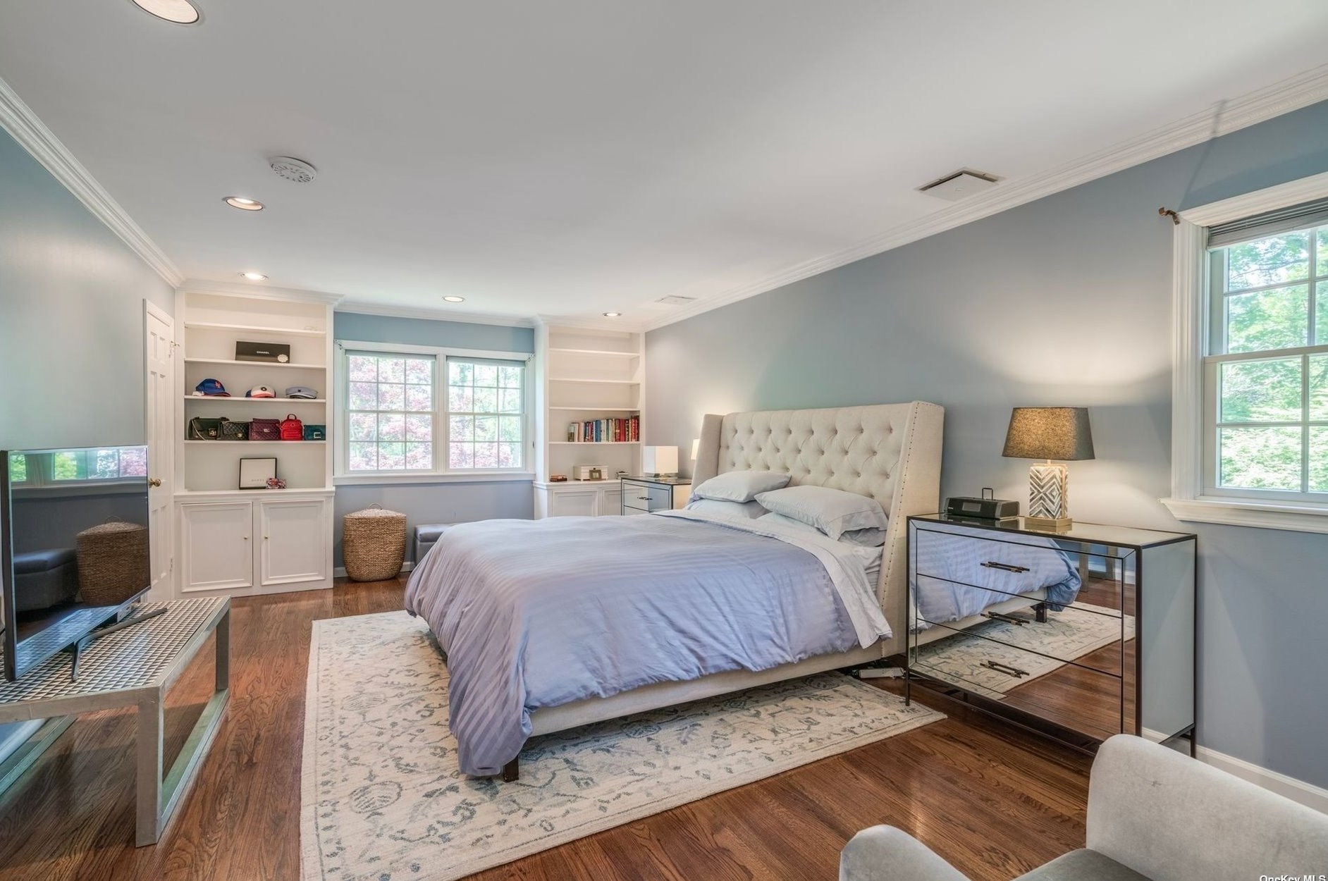 5 Janes Ln, Hunt NY  11743-1715 exterior